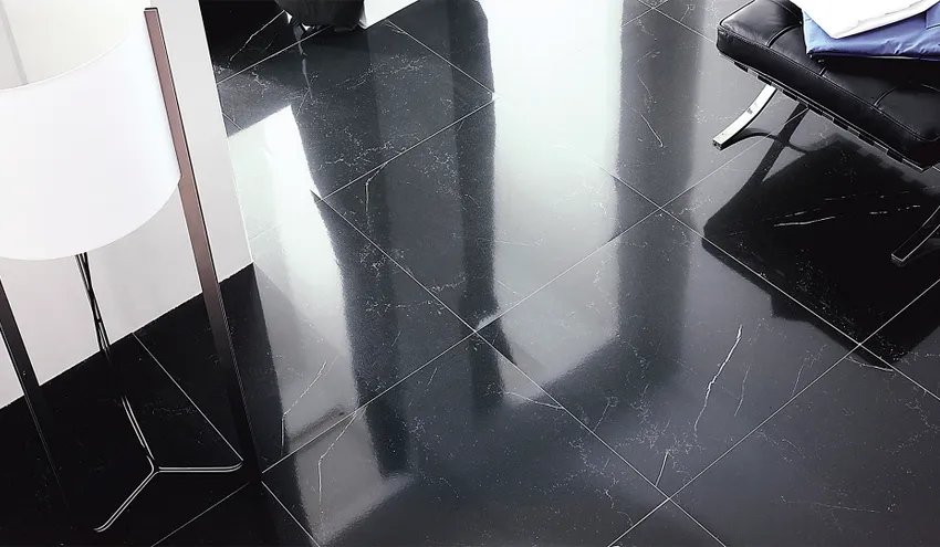 Мрамор Negro Marquina